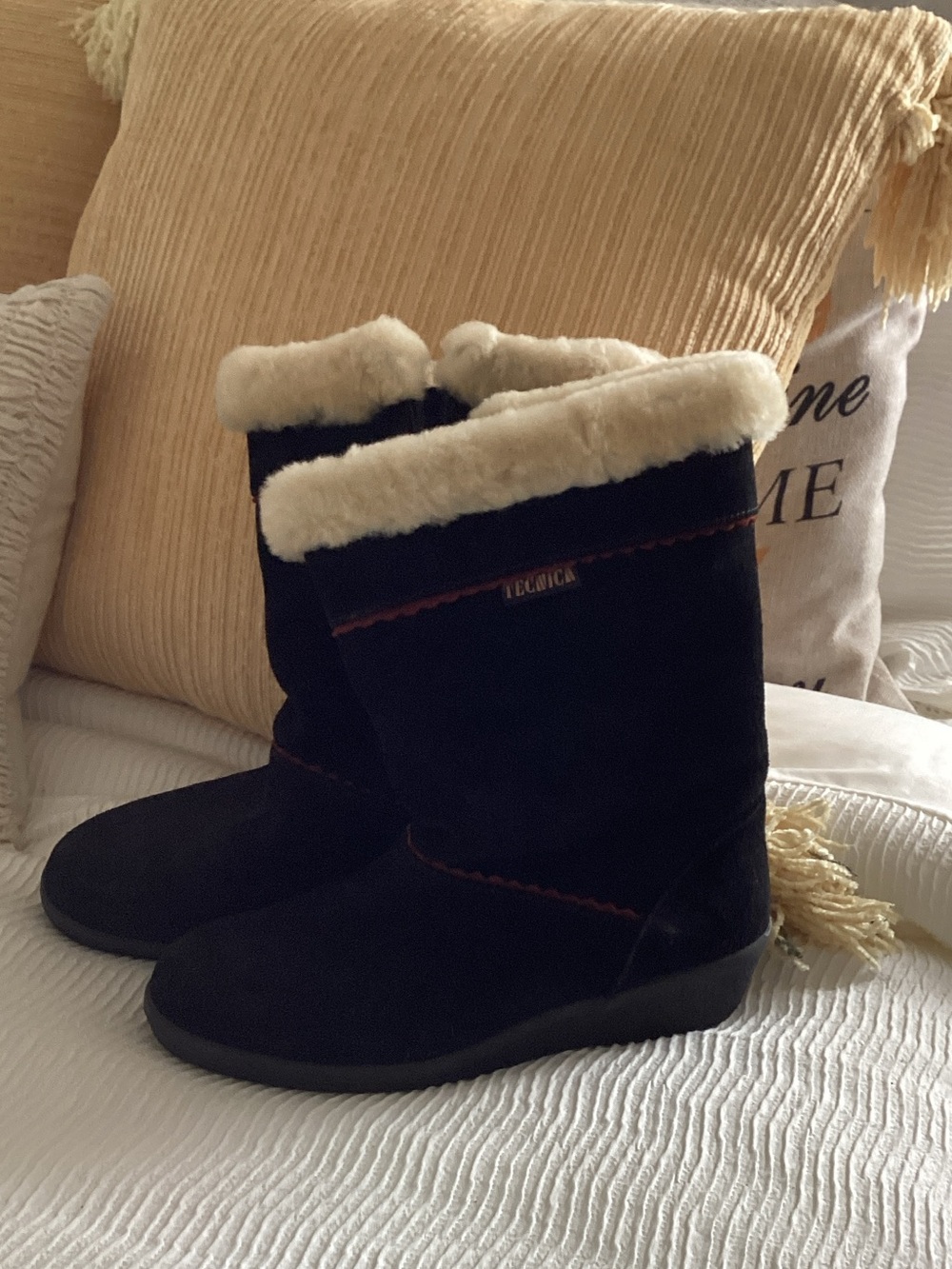 Tecnica Black Suede Kids Boots with Cream Faux Fur Cuff